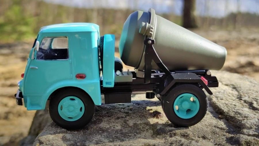 Tekno Dodge Camión Del Ejército 950 Con Soldados Vintage Diecast 1/43