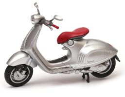 Vespa 946 Italian Bike Scooter Model Toy Diecast Silver 1:18 Welly