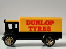 A.E.C. Van Dunlop Tyres British Car Model Diecast 1:60-1:72 Scale Corgi No Box