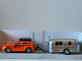Holiday Set Car Orange + Camper Silver Trailer Model Diecast Toy 1:55-1:64 Scale