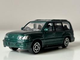 Toyota Land Cruiser Japanese Sports Car Model Diecast Green 1:64 Scale