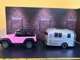 Jeep with Trailer/Caravan Diecast Car Pink/Silver Pull Back 1:60 Scale