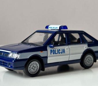 Polonez Caro Police Polish Legendary Car Model Blue White Diecast 1:43 Welly