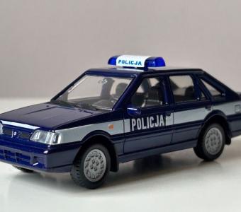 Polonez Caro Plus Police Legendary Polish Car Model Blue Diecast 1:43 Welly