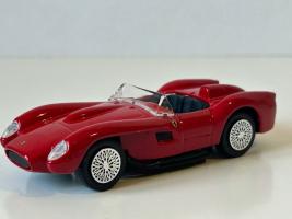 Share Ferrari 250 Testa Rossa Italian Race Car Model Red Diecast 1:43 Scale Bburago