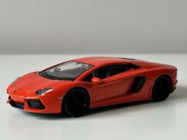 Lamborghini Aventador LP700-4 Italian Car Model Metal Diecast Toy 1:43 Welly