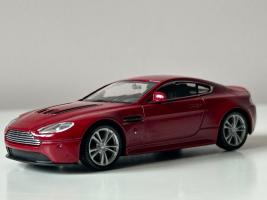 Aston Martin Vantage British Sports Car Model Metal Diecast Toy Red 1:43 Welly