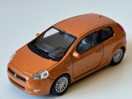 Fiat Grande Punto Italian Supermini Car Model Diecast Toy Orange 1:43 Welly