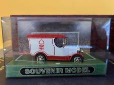 Limited Edition Morris Footbal Club Nottingham Forest British Model Diecast Car