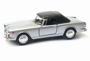 Alfa Romeo 2600 Spider Italian Car Model Toy SilverDiecast 1:34-1:39 Scale Welly