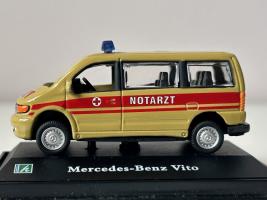 Mercedes-Benz Vito Notarzt Germany Car Van Model Diecast 1:72 Scale Cararama