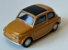 Fiat Nuova 500 Italian Vintage Car Model Metal Diecast Toy Orange 1:43 Welly