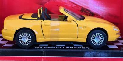 Maserati Spyder Italian Sports Car Model Yellow Diecast 1:32 (14 cm) NewRay