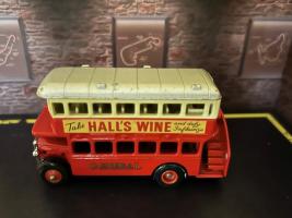 1932 AEC Regent Hall's Wine British Vintage Bus Model Diecast