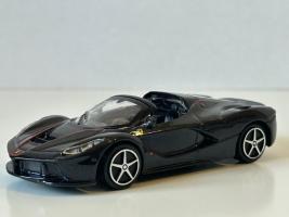 Ferrari LaFerrari Aperta Rally Race Car Model Diecast Toy 1:43 Bburago