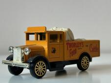 Morris Truck Thorleys British Classic Car Model Diecast 1:60-1:72 Scale Corgi