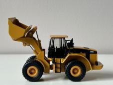 Wheel Loader Construction Vehicle Tractor Car Model Toy Diecast Amercom 1:64