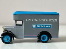 1934 Dennis Parcels Van Barclays Bank British Car Model Diecast 1:60-1:72 Scale