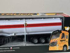 Truck/Lorry Tanker Petrol Tank 1:43 Scale (31 cm) Moving Parts Dromader