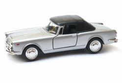 Alfa Romeo 2600 Spider Italian Car Model Toy SilverDiecast 1:34-1:39 Scale Welly