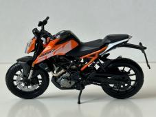 KTM 250 Duke Austrian Bike Motorcycle Model Toy Diecast 1:18 Bburago