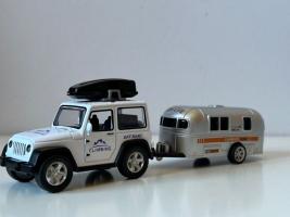 Holiday Set Car Jeep Off Road + Camper Trailer Model Diecast Toy 1:50-1:64 Scale
