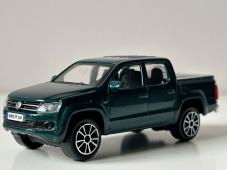 Volkswagen Amarok Germany Pick-Up Car Model Diecast Green 1:43 Scale Bburago