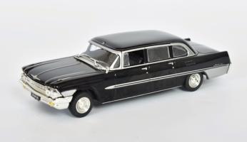 ZIL 111G Legendary Soviet Union Car Diecast Toy DeAgostini 1:43 Scale